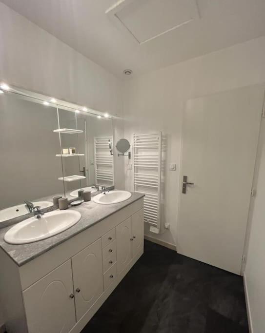 Vigne Et Mer-Spacieux Appartement Haussmannien-2Chambres-Wifi Béziers Eksteriør billede